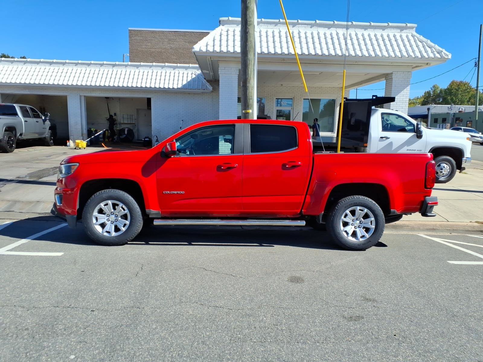 Used 2018 Chevrolet Colorado LT w/ LT Convenience Package RWD image 2