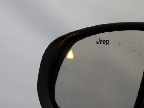 Used 2024 Jeep Compass Limited AWD/4WD image 24