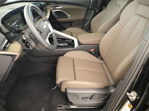 New 2025 Audi Q5 Premium Plus image 23