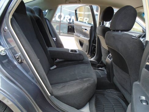 Used 2013 Nissan Altima 2.5 SV FWD image 11