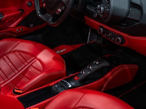 Used 2018 Ferrari 488 Spider image 54