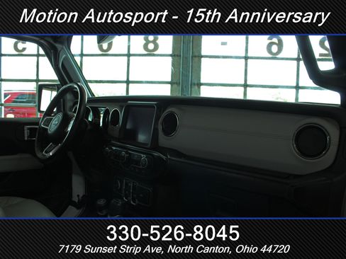 Used 2021 Jeep Wrangler Unlimited Sahara AWD/4WD image 41