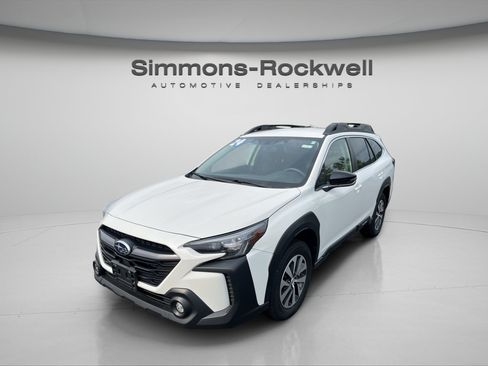 Used 2024 Subaru Outback Premium AWD/4WD image 1