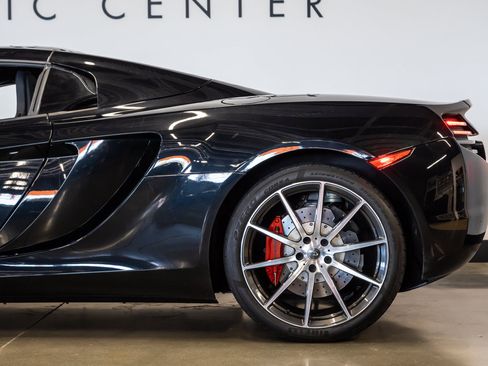 Used 2013 McLaren MP4-12C Spider RWD image 22
