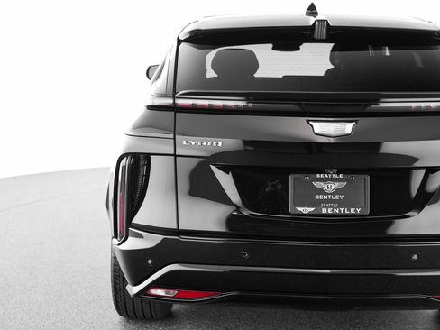 Used 2024 Cadillac Lyriq Sport AWD/4WD image 43