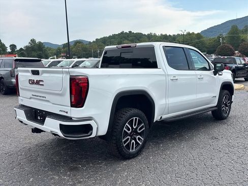 Used 2024 GMC Sierra 1500 AT4 w/ AT4 Premium Package AWD/4WD image 8