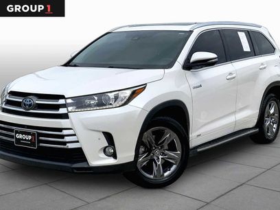 Used 2018 Toyota Highlander Limited Platinum