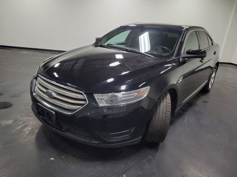 Used 2018 Ford Taurus SEL w/ Equipment Group 201A image 5