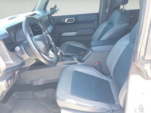 Used 2022 Ford Bronco Outer Banks w/ Sasquatch Package AWD/4WD image 15