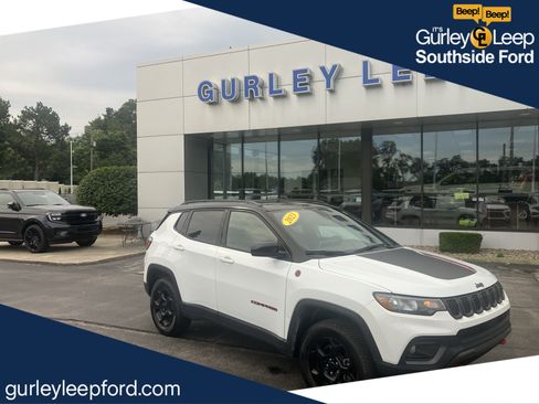 Used 2023 Jeep Compass Trailhawk w/ Sun and Sound Group AWD/4WD image 1