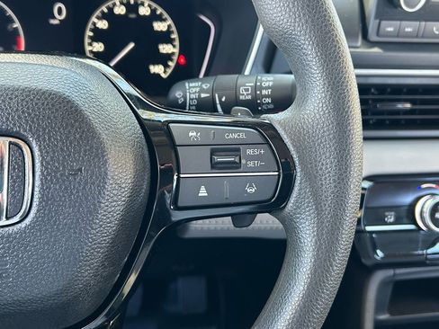 Used 2023 Honda Pilot LX image 43