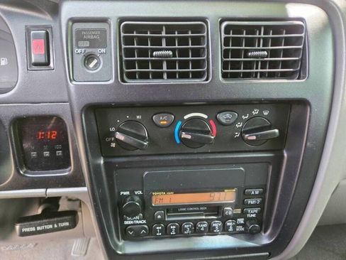 Used 2002 Toyota Tacoma 2WD Regular Cab w/ Enhancement Pkg image 21