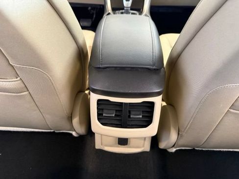 Used 2014 Ford Fusion SE FWD image 24