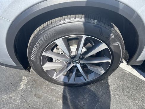 Used 2025 Acura MDX w/ Technology Package image 25