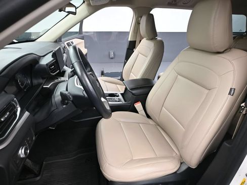 Used 2022 Ford Explorer XLT AWD/4WD image 24