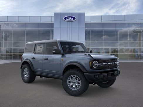 New 2025 Ford Bronco Badlands image 7