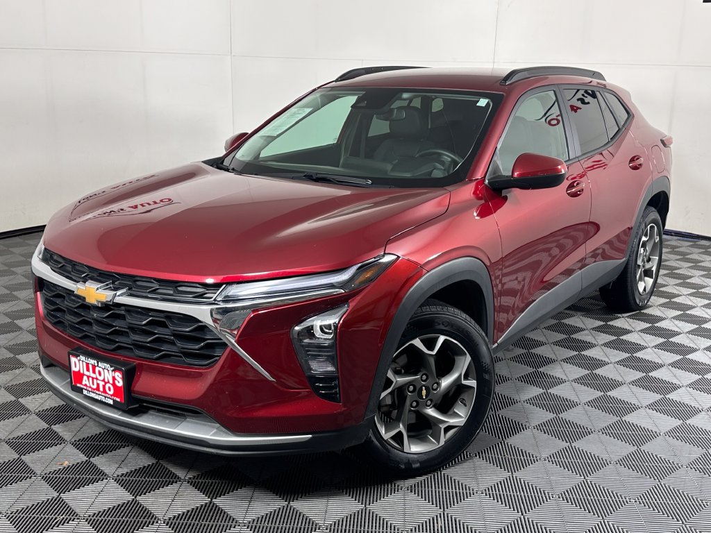 Used 2025 Chevrolet Trax LT w/ LT Convenience Package FWD image 1