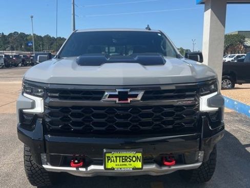 Used 2025 Chevrolet Silverado 1500 ZR2 w/ Technology Package AWD/4WD image 3