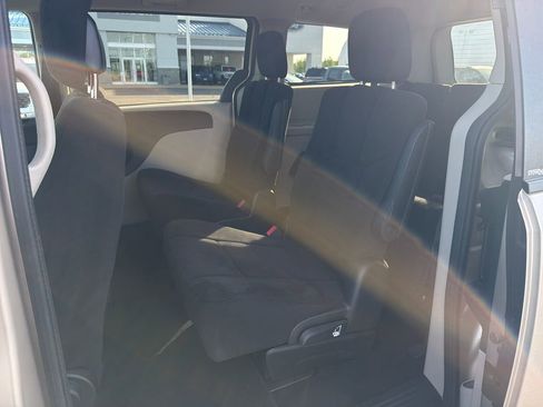 Used 2013 Dodge Grand Caravan SE FWD image 22