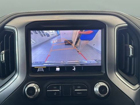 Used 2019 GMC Sierra 1500 SLE w/ Preferred Package AWD/4WD image 12