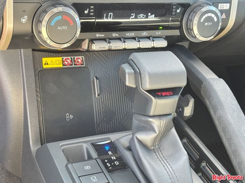 Certified 2025 Toyota Tacoma TRD Sport w/ TRD Sport Upgrade Package image 27