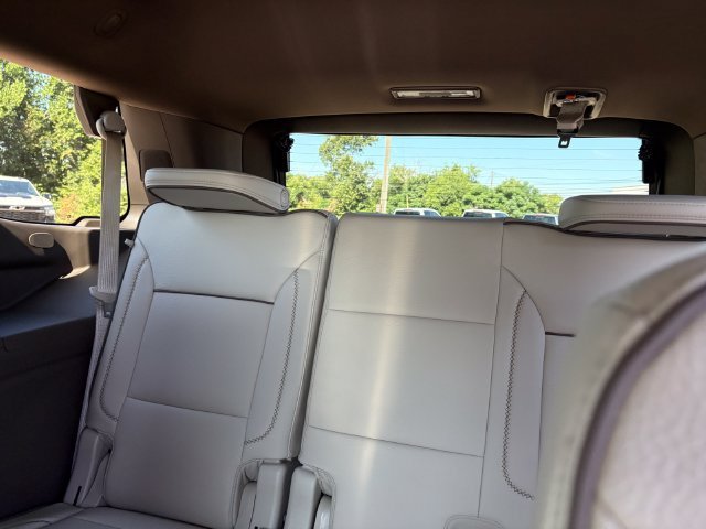 New 2026 GMC Yukon Denali w/ Denali Reserve Package AWD/4WD image 16
