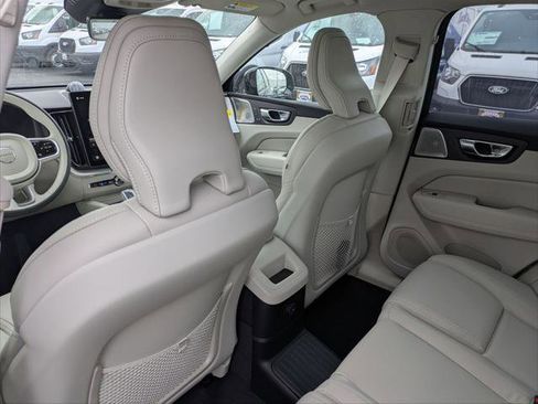 New 2026 Volvo XC60 T8 Ultra w/ Climate Package PRO image 12