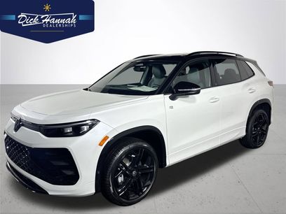 New 2025 Volkswagen Tiguan SE R-Line