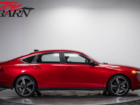 Used 2024 Honda Accord Sport image 6
