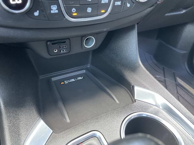 Used 2023 Chevrolet Traverse RS AWD/4WD image 30