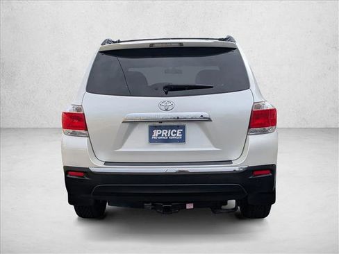 Used 2012 Toyota Highlander FWD image 6