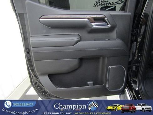 Used 2023 GMC Sierra 1500 SLT w/ SLT Premium Package AWD/4WD image 20