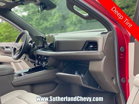New 2026 Chevrolet Suburban LT w/ Comfort Package AWD/4WD image 21
