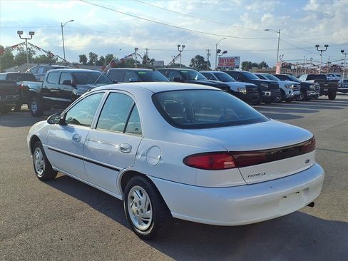Used 1999 Ford Escort LX image 3