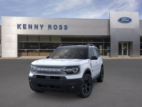 New 2025 Ford Bronco Sport Outer Banks image 2