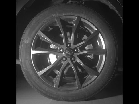 Used 2019 Ford Explorer XLT w/ Equipment Group 202A AWD/4WD image 10