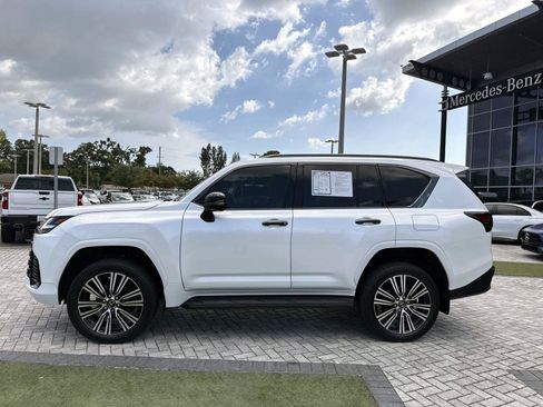 Used 2024 Lexus LX 600 4WD w/ Appearance Package image 3