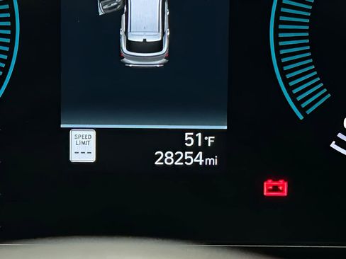 Used 2025 Hyundai Kona SEL image 24