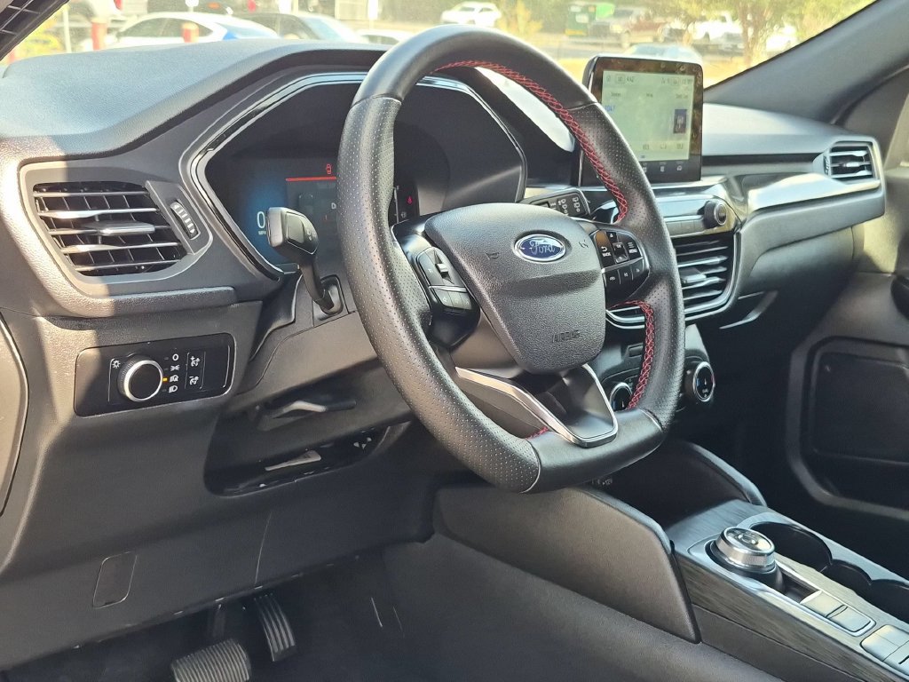 Used 2025 Ford Escape ST-Line AWD/4WD image 15