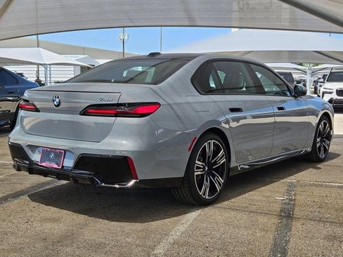 Used 2025 BMW 740i RWD image 2
