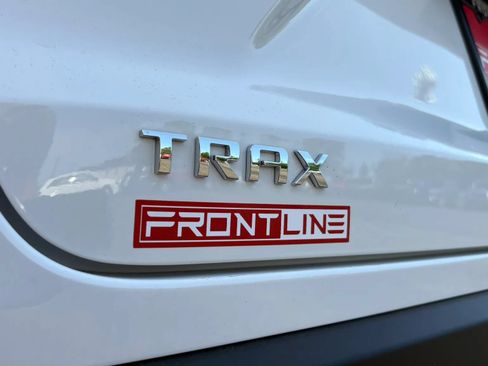 Used 2025 Chevrolet Trax LT FWD image 34