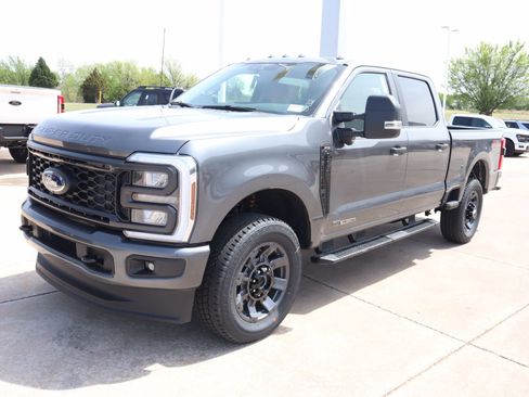 New 2026 Ford F250 XL w/ STX Appearance Package AWD/4WD image 9