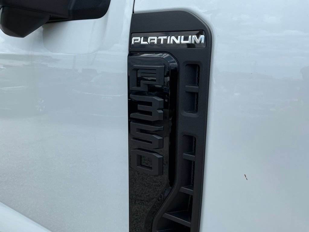 New 2026 Ford F350 Platinum w/ FX4 Off-Road Package AWD/4WD image 17