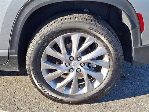 Certified 2025 Buick Enclave Preferred image 28