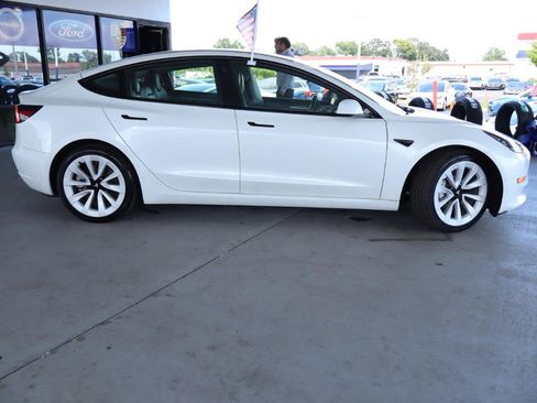 Used 2023 Tesla Model 3 Standard Range RWD image 6