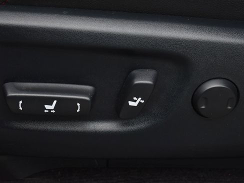 Used 2021 Toyota 4Runner Venture w/ Moonroof Package image 14