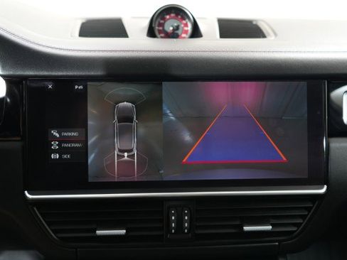 Used 2021 Porsche Cayenne GTS image 52
