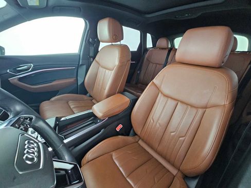 Used 2022 Audi e-tron Chronos w/ Chronos Package image 21