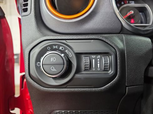 Used 2021 Jeep Gladiator Mojave image 26