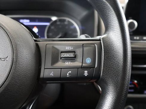Used 2023 Nissan Rogue SV AWD/4WD image 19